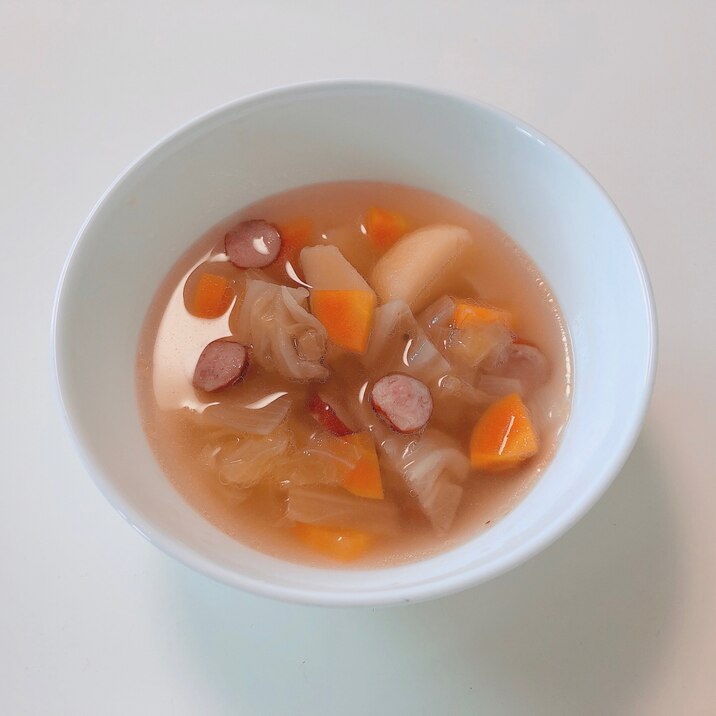 野菜たっぷりコンソメスープ♪